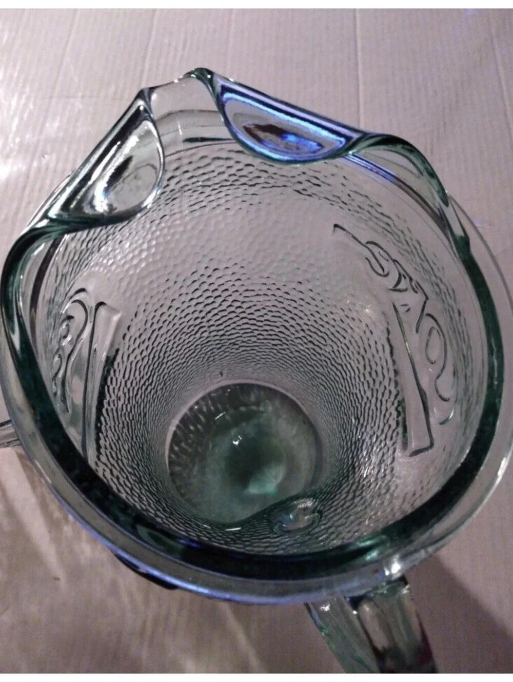 VTG COCA-COLA HEAVY GREEN PEBBLED GLASS 64 0Z COKE PITCHER-WITH 2 GLASSES 1999